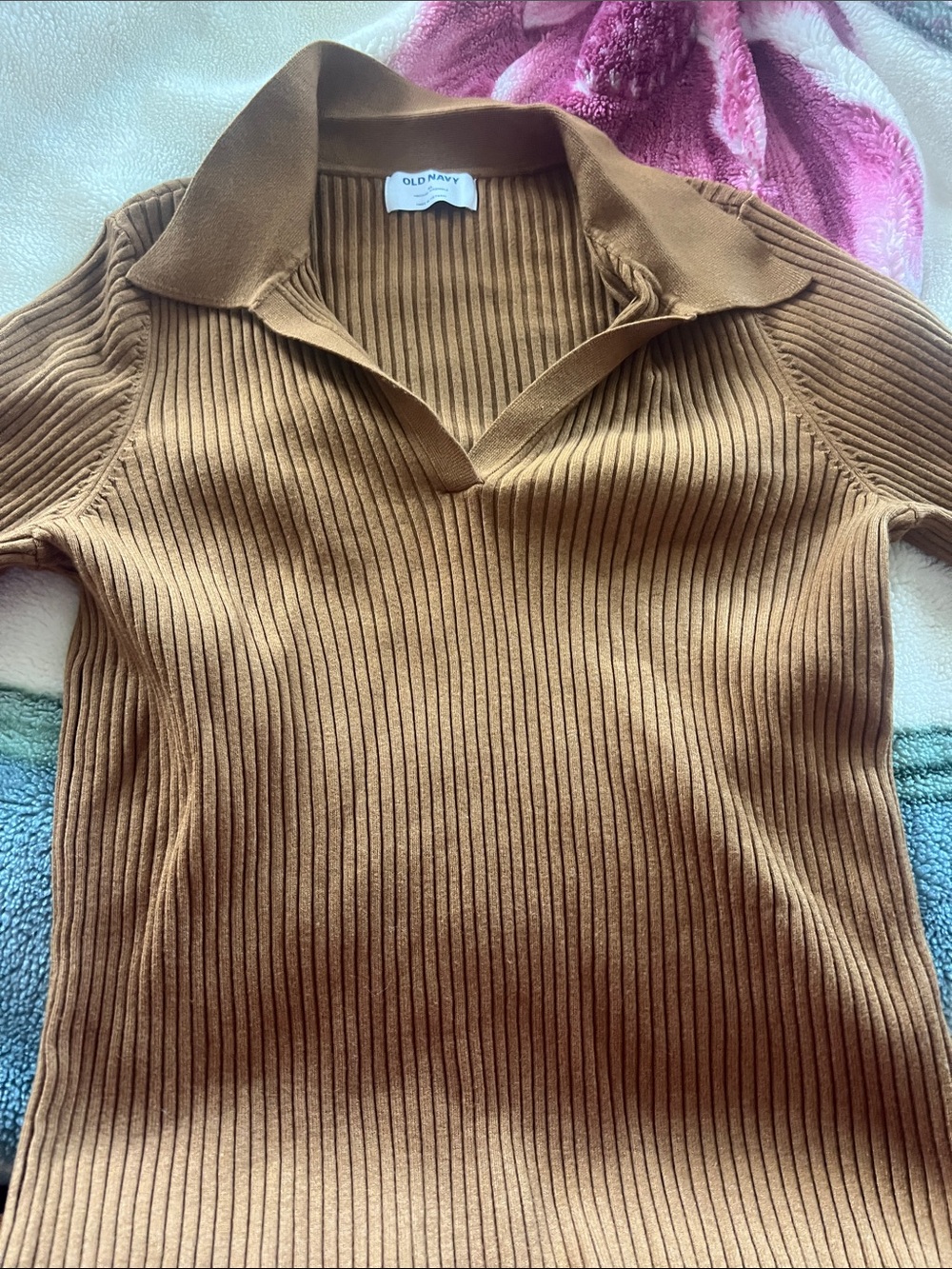 Old Navy Ribbed V-Neck Polo Sweater in Brown
